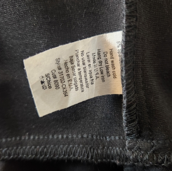 Plaid Zip-Up Jacket w/Ruffle Bottom Black and Red sz Small - Picture 4 of 7